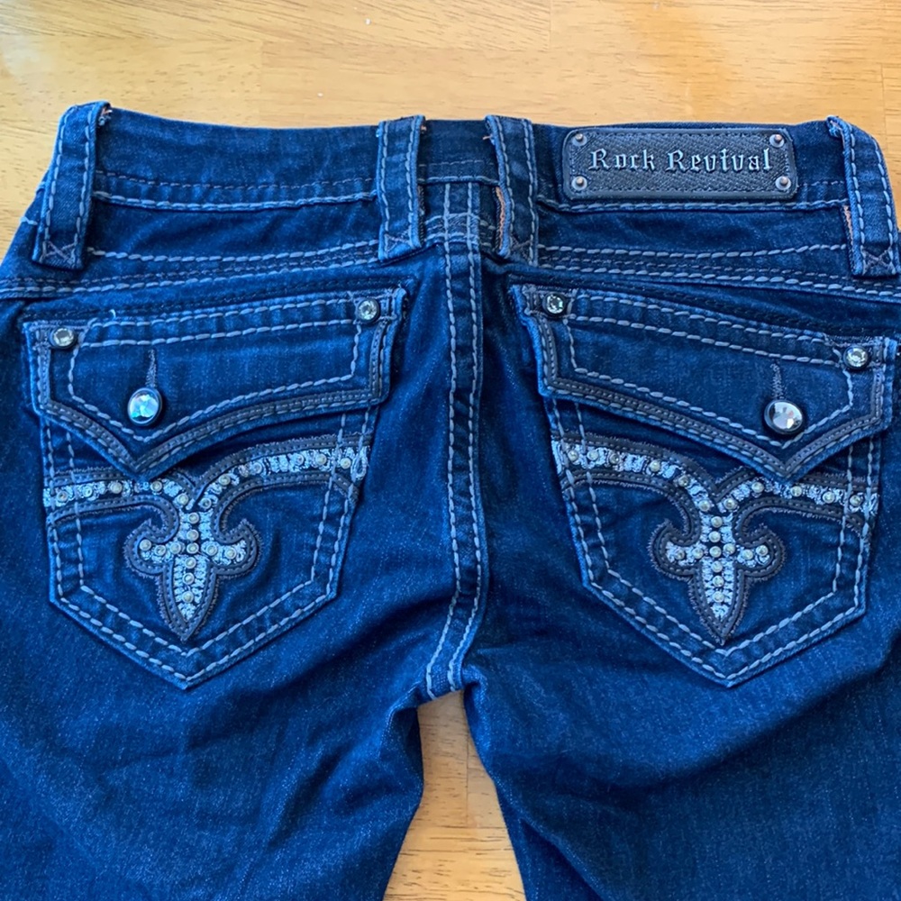 Rock revival dark wash, only worn handful of times, size 25/skinny.